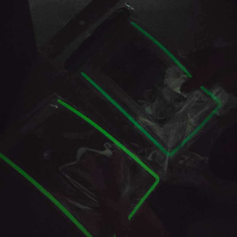 สีเขียว