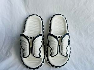 Ciabatte Bianche in EVA con Punta Aperta e Fiocco Decorativo, Antiscivolo, per Uso Domestico Estivo, Taglie 37 38 39 40 - Product Image 1