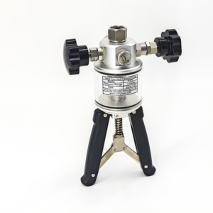 <b>Portable</b> Manual Stainless Steel <b>Vacuum</b> Pump Calibrator Detector for Transformer Oil High Accuracy IP65 - Product Image 4