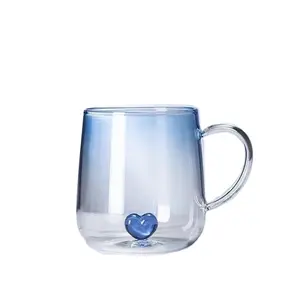 Bicchiere da cocktail con succo d'acqua ad alto contenuto di borosilicato con coperchio tazza di vetro boba tazza di vetro a cuore
