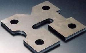 Machine <span class=keywords><strong>de</strong></span> découpe <span class=keywords><strong>laser</strong></span> à fibre à plateau plat haute vitesse et haute précision 6060 pour la fabrication <span class=keywords><strong>de</strong></span> tôles métalliques fines - Product Image 6