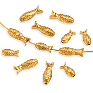 Perles tubulaires en forme de poisson |   Perles entretoises animales à grand trou en acier inoxydable plaqué or PVD 18K pour la fabrication de bijoux DIY (bracelets et colliers) - Product Image 1