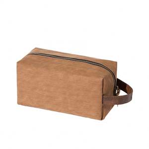 Bolsa de Almacenamiento Impermeable de PU para Hombre con Logotipo Personalizado, Bolsa de Viaje Cuadrada Portátil para Artículos de Aseo y Cosméticos - Product Image 3