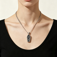Collar de Acero Estilo Vintage con Colgante Creativo de Doble Calavera y Ataúd para Hombres y Mujeres, Diseño Gótico Punk, Directo de Fábrica
