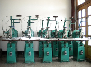 Qike TD-101 <span class=keywords><strong>Machine</strong></span> à coudre à papier plate à tête unique avec fil - Product Image 4