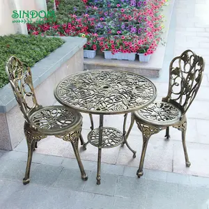 Juego de <span class=keywords><strong>Mesa</strong></span> <span class=keywords><strong>y</strong></span> <span class=keywords><strong>Sillas</strong></span> de Jardín de Aluminio Resistentes al Agua, en Oferta - Product Image 1