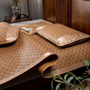 Set di Tre Materassini Estivi in Bambù Antico Lavabili di Alta Qualità, Doppio Strato con Motivi Stampati - Product Image 1