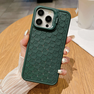 เคสตั้งเลนส์สำหรับ <span class=keywords><strong>iPhone</strong></span> 15 <span class=keywords><strong>PRO</strong></span> MAX ทรงรังผึ้งระบายความร้อนสำหรับ <span class=keywords><strong>iPhone</strong></span> 14 16 PLUS <span class=keywords><strong>13</strong></span> 12 MINI 11 <span class=keywords><strong>Pro</strong></span> - Product Image 1