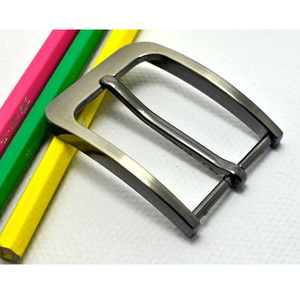 40mm Herren-Gürtelschnalle Hochwertige Quadratische Beliebte Design-Schnalle in Schwarz Metall-Pin-Schnalle Gürtelzubehör - Product Image 6