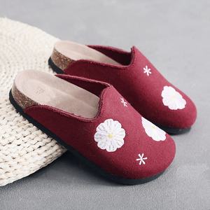 New Styles Nice Embroidery <strong>Felt</strong> <strong>Clogs</strong> for Women Ladies Teens with Comfort Cushion Insole - Product Image 6