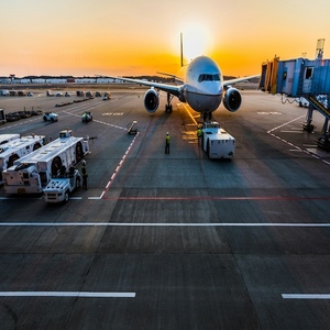 Expédition de fret logistique porte-à-porte de la Chine vers l'Italie DDP DDU spécialisée dans les services de <span class=keywords><strong>transport</strong></span> aérien et de camionnage - Product Image 2