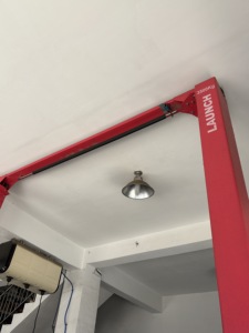   Elevador de Autos de Doble Columna sin Base TLT250AT, Capacidad de Elevación 5T, Elevador Hidráulico Automático para Vehículos - Product Image 2