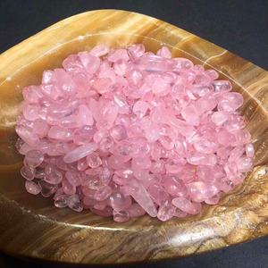 Chips di Quarzo Rosa Naturale Lucidato all'Ingrosso, Cristalli Frantumati per Feng Shui e Decorazioni Matrimoniali - Product Image 5