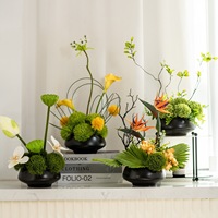 Licht-luxe eettafel Bloemstuk Calla Lelie Orchidee Paardenbloem Kunstbloemen Keramiek Materiaal Moderne kunststijl