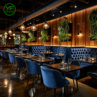 Meubles de restaurant de luxe sur mesure en gros, ensemble table et chaises en bois massif avec banquette bleue pour café et hôtel