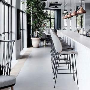 Sillas modernas de lujo para bar, de pie dorado, de terciopelo, para hotel - Product Image 1