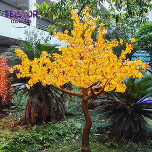Arbre artificiel de Ginkgo imperméable avec éclairage et feuilles illuminées pour la décoration saisonnière extérieure - Product Image 6