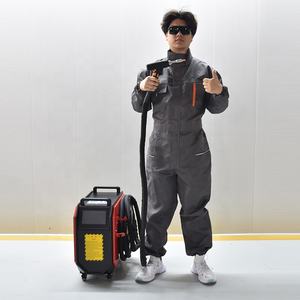 מכירה ישירה מפעל 4 ב 1 סיבים קטנים ניידים 1500w 2000w לייזר מכונת ריתוך עבור אלומיניום מתכת ומחירים - Product Image 1