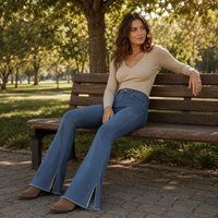 Pantalon évasé taille haute pour femme, en sergé de coton premium, avec fente latérale, ourlet effiloché brut, surpiqûres contrastées, coupe large