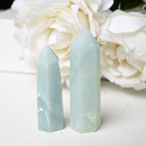 Vente en gros de cristaux naturels de guérison de haute qualité, pointes et piliers multi-matériaux pour la décoration intérieure et les cadeaux de Noël - Product Image 3