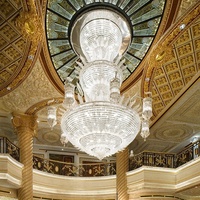 Lustre LED en verre personnalisé pour plafond haut, idéal pour restaurants, bars, villas, halls d'hôtel et escaliers