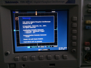 Osciloscopio Digital Tektronix TDS 3052C de 500MHz y 2 Canales con Pocas Horas de Uso (1200 Horas) - Nuevo (20100 $) - Product Image 4