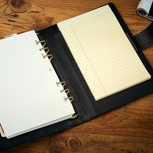 कस्टम A5 व्यापार पर्यावरण के अनुकूल निविड़ अंधकार चमड़े पत्रिका काले मगर अंगूठी नोटबुक बांधने की मशीन - Product Image 4