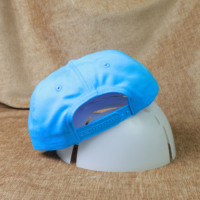 Gorra Snapback Ajustable con Hebilla de Plástico y Bordado Plano Personalizado de Marca, de Algodón Puro con Visera Plana