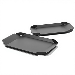 Ensemble de plateaux géométriques modernes en aluminium avec finition noire mate et poignées latérales pour la salle à manger et la décoration - Product Image 1