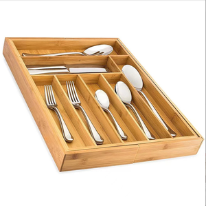 Organizador de Cubiertos Rectangular Ajustable de Bambú para Cajones de Cocina, Diseño Plegable para un Almacenamiento Eficiente de Utensilios - Product Image 4