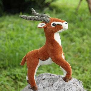 Peluche Realistico di Antilope in Piedi, Morbido Pupazzo di Gazella con Lunghi Corna ed Espressione Delicata, Giocattolo di <span class=keywords><strong>Animali</strong></span> Safari per Bambini - Product Image 2