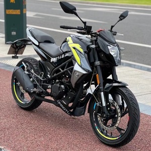 Motocicleta Usada NK400 de 400cc, Dos Cilindros, Cuatro Tiempos, con Refrigeración por Agua, Transmisión Internacional de Seis Velocidades - Product Image 1