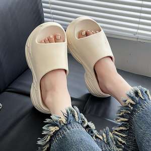 Sandales à plateforme tendance pour femmes, nouvelle mode, semelle EVA super épaisse, respirantes, augmentant la taille, antidérapantes, tongs d'été - Product Image 6