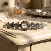 Montre-bracelet vintage pour femme, style papillon, en argent oxydé antique, cadran ovale en nacre, quartz Milgrain, style bohème