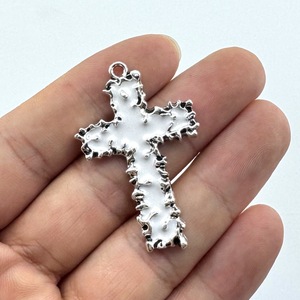 Accesorios de Bisutería DIY para Halloween: Dije de Cruz Negra con Efecto Goteo de Aceite en Aleación para Pendientes, Pulseras y Collares - Product Image 5