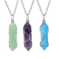 Collier pendentif en argent avec pierres naturelles améthyste, quartz rose, agate, enroulées de fil, à double terminaison, en forme de colonne hexagonale et de balle