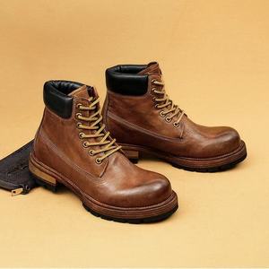 Botas de Cuero Genuino de Alta Calidad en Color Amarillo, Estilo Retro Británico Lavado, con Costuras Goodyear y Suela de Goma Evergreen - Product Image 3
