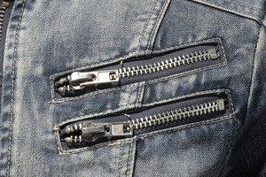 แจ็คเก็ตยีนส์ผู้ชายแบบใหม่ แฟชั่นย้อนยุคสุดเทรนดี้ แจ็คเก็ตซิปคอตั้งลำลอง เท่ห์สไตล์ไบค์เกอร์ เสื้อผ้าเดนิม - Product Image 6