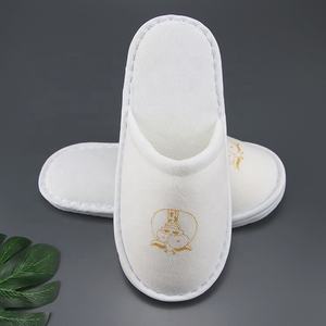 Pantoufles d'Hôtel Économiques Personnalisables à Bas Prix en Gros pour Enfants et Clients - Product Image 2