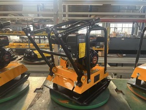 Máquina compactadora de placas C120P de alta potencia para caminar detrás del compactador vibratorio de placas 24KN - Product Image 2