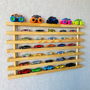 Étagère en bois fabriquée à la main avec LED Décoration de <span class=keywords><strong>chambre</strong></span> de garçon Montessori Support de <span class=keywords><strong>rangement</strong></span> pour voiture jouet Cadeau d'anniversaire pour tout-petits Étagère en bois pour voiture - Product Image 1