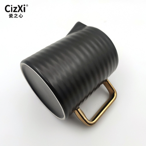 Sang trọng drinkware gốm nước nhỏ bình sữa Jug Matte Đen cốc cà phê với mạ Vàng xử lý Đảng thân thiện với môi - Product Image 4