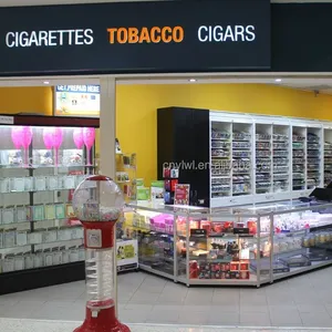 Fournisseur en gros de magasin de tabac Toutes sortes d'accessoires pour fumeurs Pipe à eau en verre pour fumer
