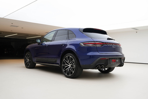 Porsche Macan 2.0T essence bleue bien utilisée 16,000 kilomètres Original juin <span class=keywords><strong>2022</strong></span> couvercle de coffre peint pour la conduite quotidienne épicerie - Product Image 4