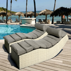 Chaise longue d'extérieur contemporaine avec coussins, structure en rotin PE, dossier solide, inclinaison manuelle, résistante aux UV, design moderne - Product Image 1
