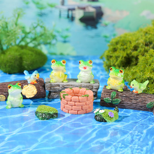 Ornement paysager miniature grenouille en résine, décoration animale faite à la main pour aménagement de jardin - Product Image 3