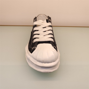 Zapatos planos de lona personalizables con suelas de concha antideslizantes y cómodos en estilos populares para primavera y otoño - Product Image 4