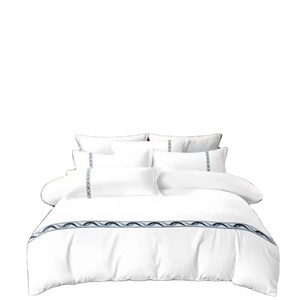 Ropa de cama de hotel de cinco estrellas, cuatro juegos de sábanas y edredones de color blanco puro, tres juegos de cama y desayuno gruesos de hotel - Product Image 1