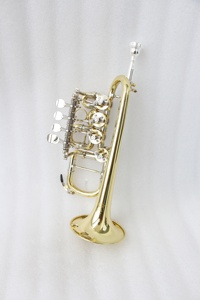 <span class=keywords><strong>Trompeta</strong></span> de Alta Calidad en Tono Bb/A con Cuerpo de Latón Lacado en Oro y 4 Válvulas Rotatorias, <span class=keywords><strong>Trompeta</strong></span> Piccolo - Product Image 4