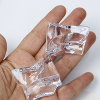 Roches de glace en acrylique transparent Hongzhi 40*32mm, vente en gros de pierres acryliques en faux glaçons de grande taille pour la décoration intérieure